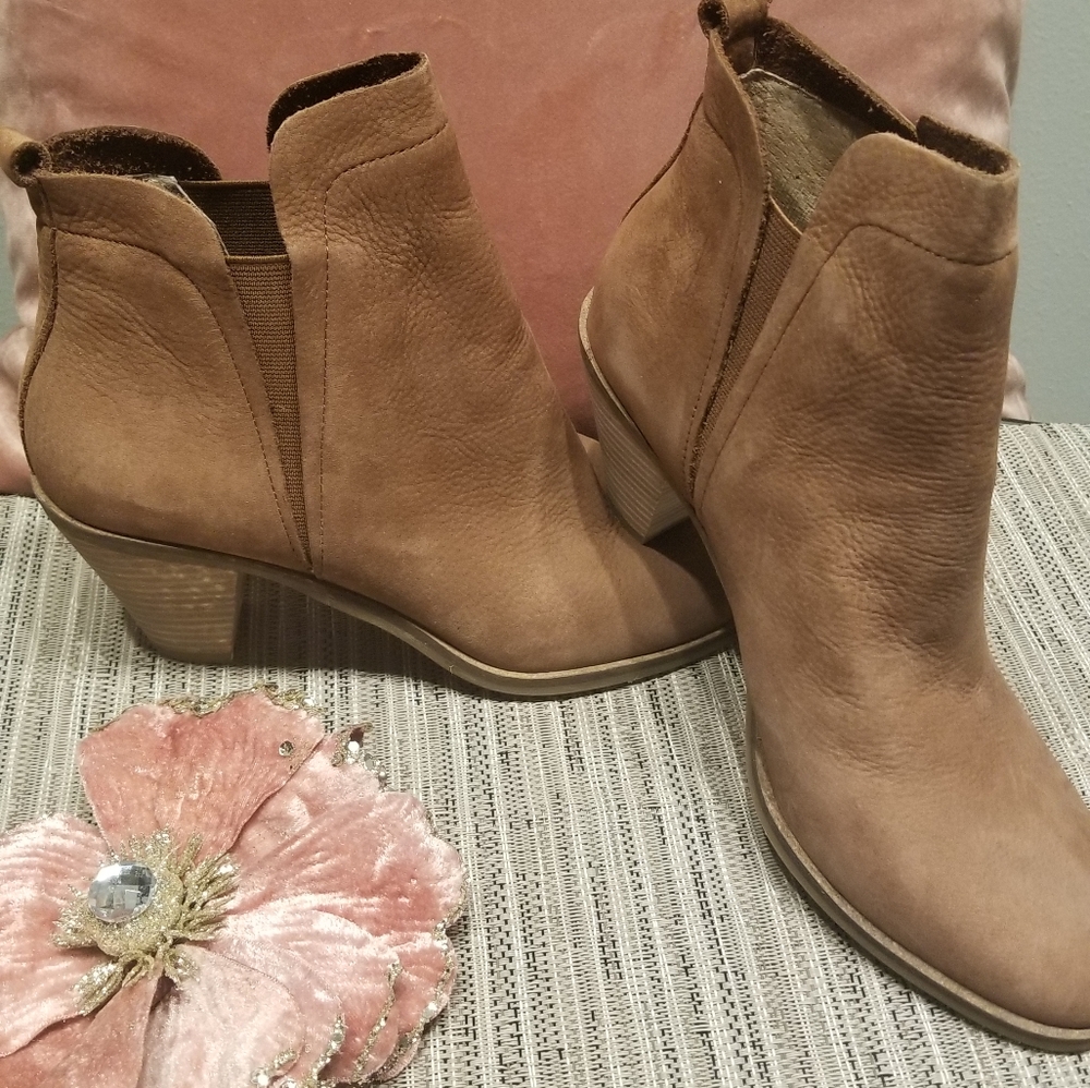 New Lucky Brand Booties